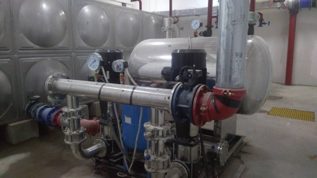 無負壓管網增壓穩(wěn)流供水設備觸屏操作簡便好用